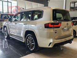 تۆیۆتا لاند کروزەر